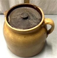 Stoneware pot with lid/chips/cracked