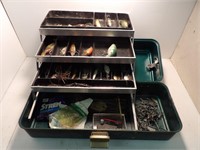 Vintage Umco Tackle Box w/ Lures & Fishing Items