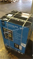 1 CTN FRIGIDAIRE BEVERAGE CENTER