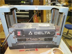 delta 12" portable planer on stand