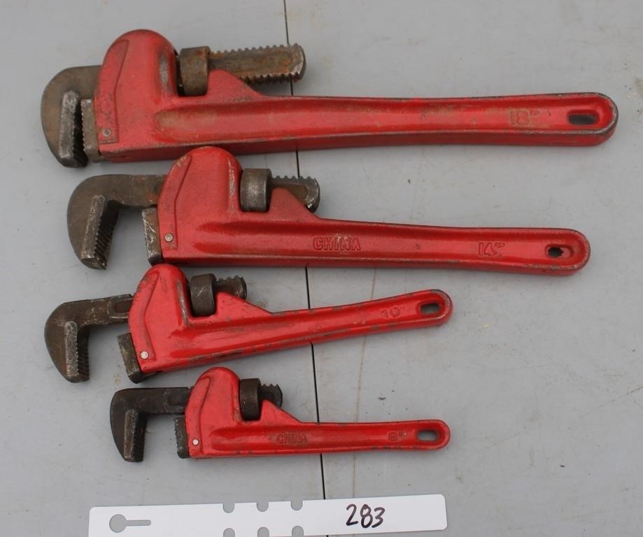 pipe wrenches (4)