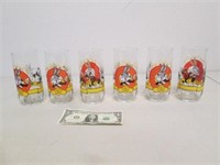 Set of 6 Vintage Bugs Bunny Collector Glasses