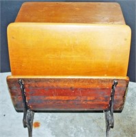 Wooden Child's Lift Seat School Desk