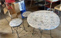 ICE CREAM TABLE W/ 2 CHAIRS