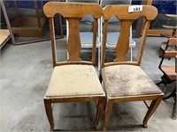 WOODEN CHAIRS LOT