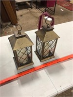 2 Electric candle lanterns - battery power