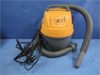 Auto XS Wet/Dry Vacuum 48280