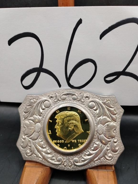 Belt Buckle with President Trump 2019 Coin