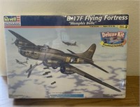 VTG NIP B-17F Flying Fortress Model Kit Mems