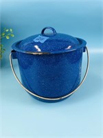 Enamel Ware Stew Pot with Lid and Handle
