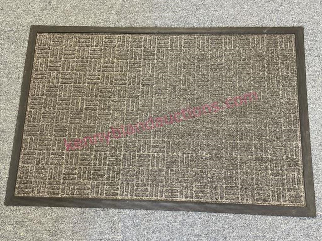 Nice 2ft x 3ft Floor mat (rubber back)