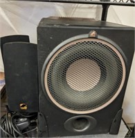 COMPUTER SPEAKERS AND WOOFER