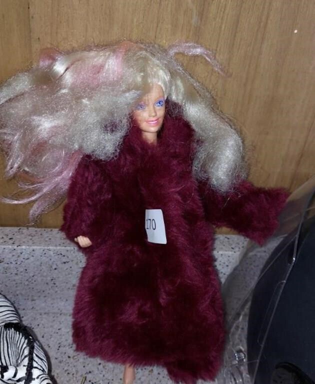 1985 BARBIE DOLL