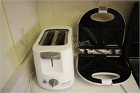 Black & Decker Toaster & Walmart Sandwich Maker