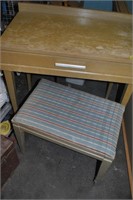 1 drawer desk/vanity and chair