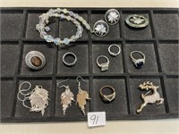 LOVELY LOT OF PRETTY COSTUME JEWELRY