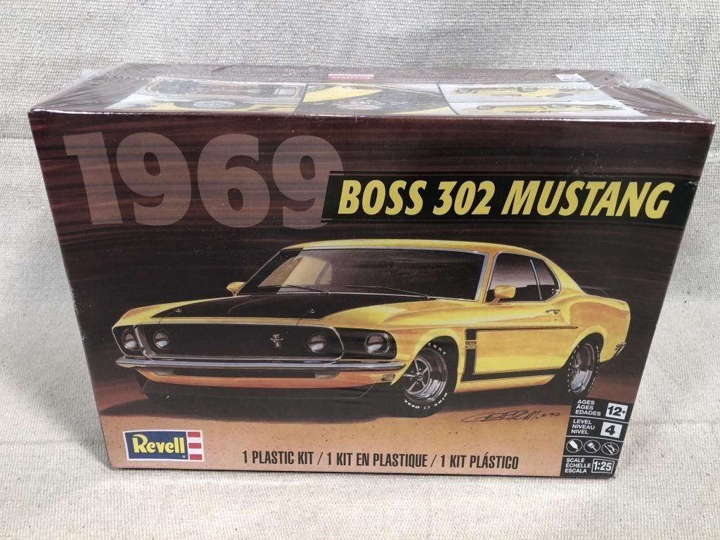 Revell 1969 Boss Mustang model (sealed)