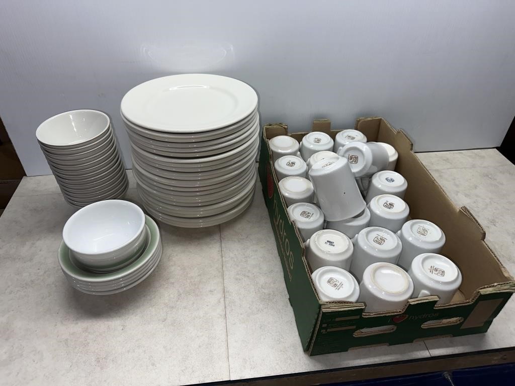 20 cups, 24 plates & 21 bowls
