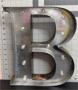 battery operated letter "B" light up sign