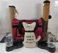 Cat Supplies incl. Travel Bag, 2 Scratching Posts