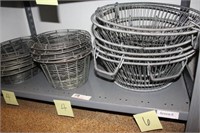 Shelf lot:10 wire serving baskets