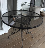 Black Wrought Iron Outdoor Table & Chair