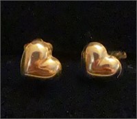 585 (14K) yellow gold heart earrings. Threaded