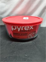 Pyrex with Lid