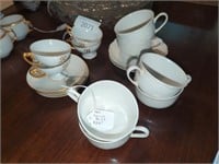 Vintage Tea/ Coffee cups and saucers