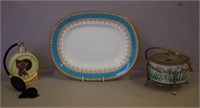 Victorian oval serving plate with gilt trim