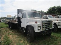 International S1900 T/A Flatbed Truck,