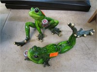 DRINKING FROG FIGURINES