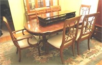 Dining Room Table w/ 6 Chairs + 2 leaves