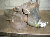 Large Bench Vise  8 inch Jaw / 21 inches long