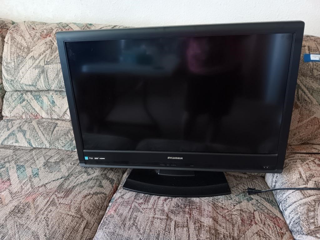 Sylvania 32 inch tv.