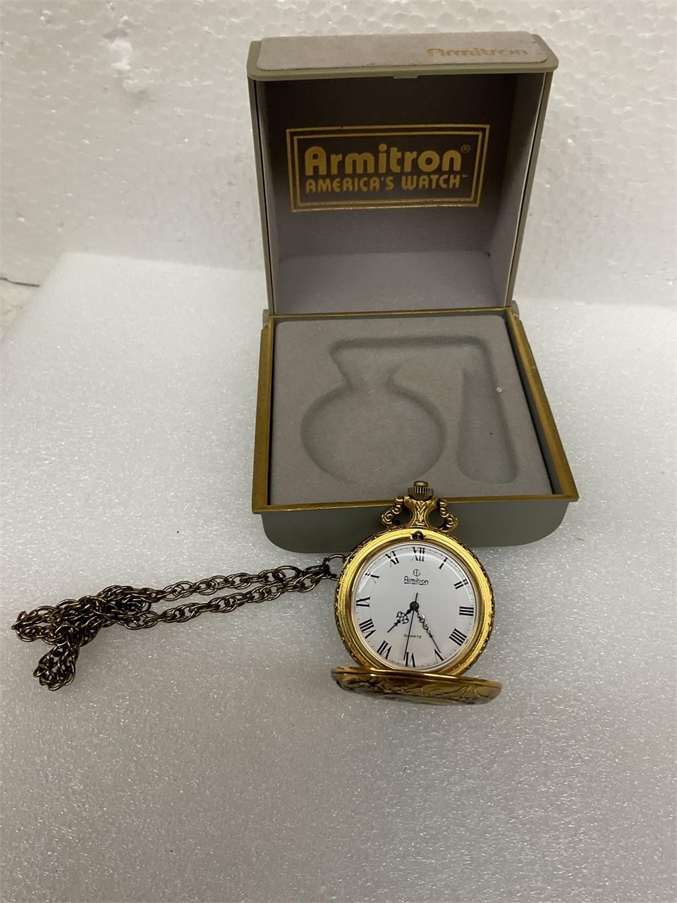Armitron cuartz  pocket watch