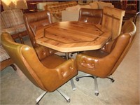 MCM Kitchen Table w/ Rolling Chairs