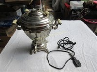 Stainless coffee urn