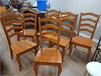 6 very nice wood chairs