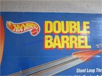 HOT WHEELS RACE TRACK