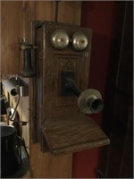 ANTIQUE WESTERN ELECTRIC WALL MOUNT TELEPHONE