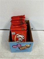 10 KitKat packs best by Oct 2024