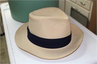 Men's Panama Hat & Stetson Hat Box
