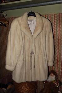 Hess Apparel Luciano Onesti Milan NY fur coat