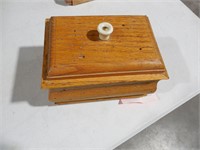 Wooden Box 6" x 4" x 4 1/2"
