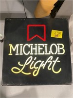 MICHELOB LIGHT BEER LIGHT