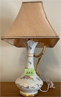 L - TABLE LAMP W/ SHADE (I22)