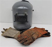 Fibre-Metal Welding Helmet & 2 pairs of Gloves