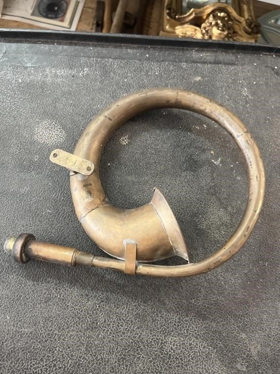 Antique Car Horn Decor