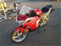 2011 Honda CBR 250 Motorcycle MLHMC4117B5003052 43